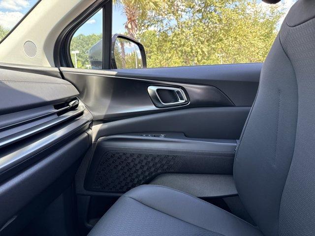 new 2026 Kia Carnival Hybrid car