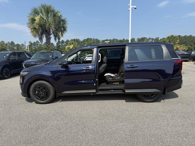 new 2025 Kia Carnival car, priced at $40,400