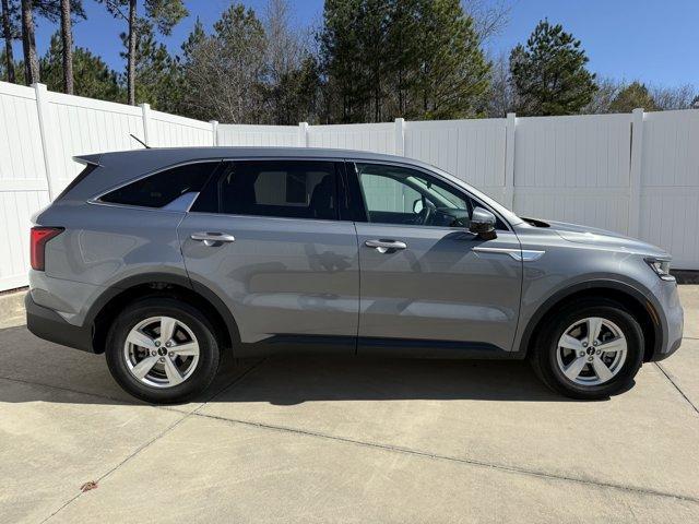 used 2023 Kia Sorento car, priced at $25,990
