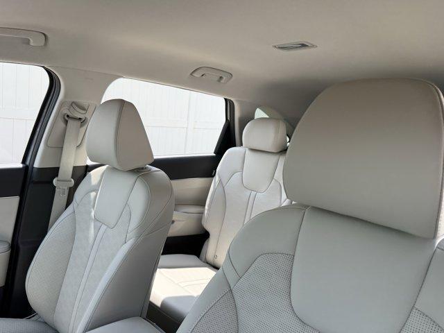 new 2025 Kia Sorento car, priced at $37,915