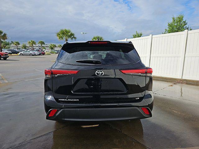 used 2022 Toyota Highlander car, priced at $27,990