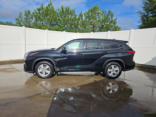 used 2022 Toyota Highlander car, priced at $27,990