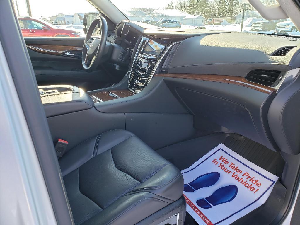 used 2020 Cadillac Escalade car, priced at $39,999