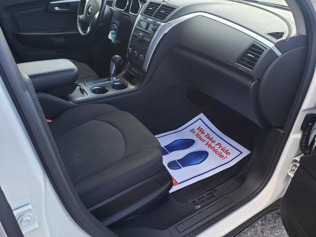 used 2011 Chevrolet Traverse car, priced at $9,490