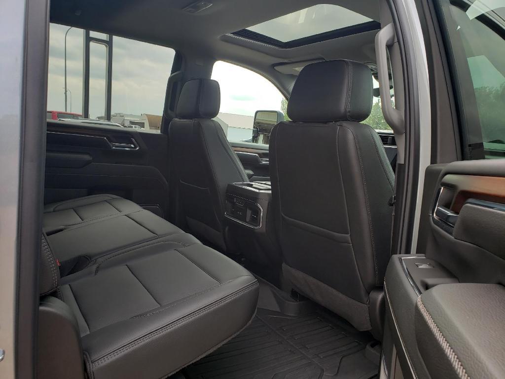 used 2024 GMC Sierra 2500 car, priced at $74,999