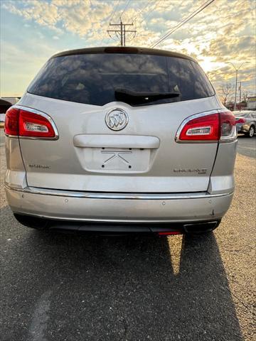 used 2015 Buick Enclave car, priced at $10,900