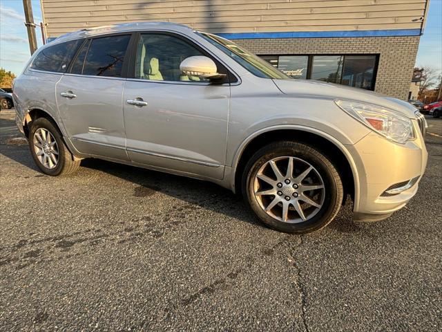 used 2015 Buick Enclave car, priced at $10,900