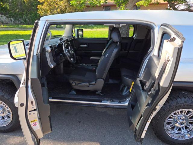 used 2008 Toyota FJ Cruiser car, priced at $18,988