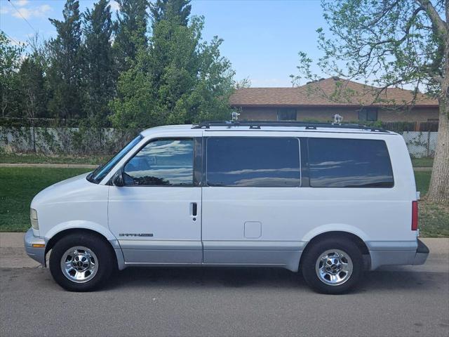 used 2000 GMC Safari car, priced at $7,988