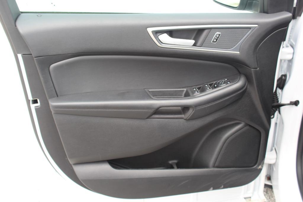 used 2024 Ford Edge car, priced at $30,997
