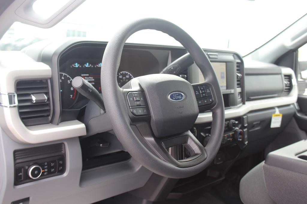 new 2025 Ford F-350 car, priced at $57,877