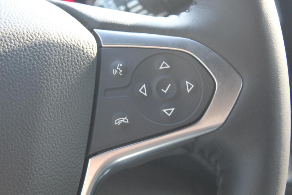 used 2022 Chevrolet Traverse car, priced at $32,990