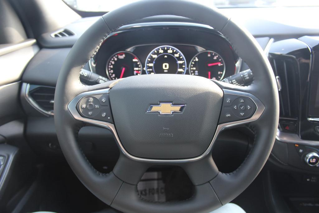 used 2022 Chevrolet Traverse car, priced at $32,990
