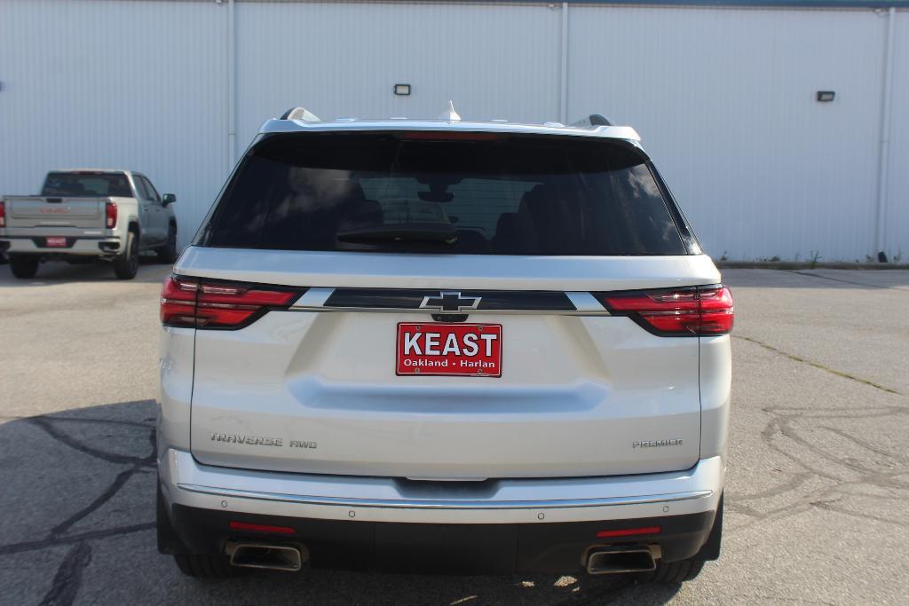 used 2022 Chevrolet Traverse car, priced at $32,990