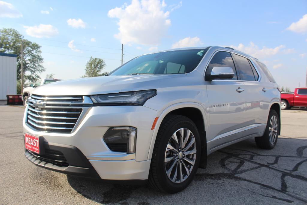 used 2022 Chevrolet Traverse car, priced at $32,990