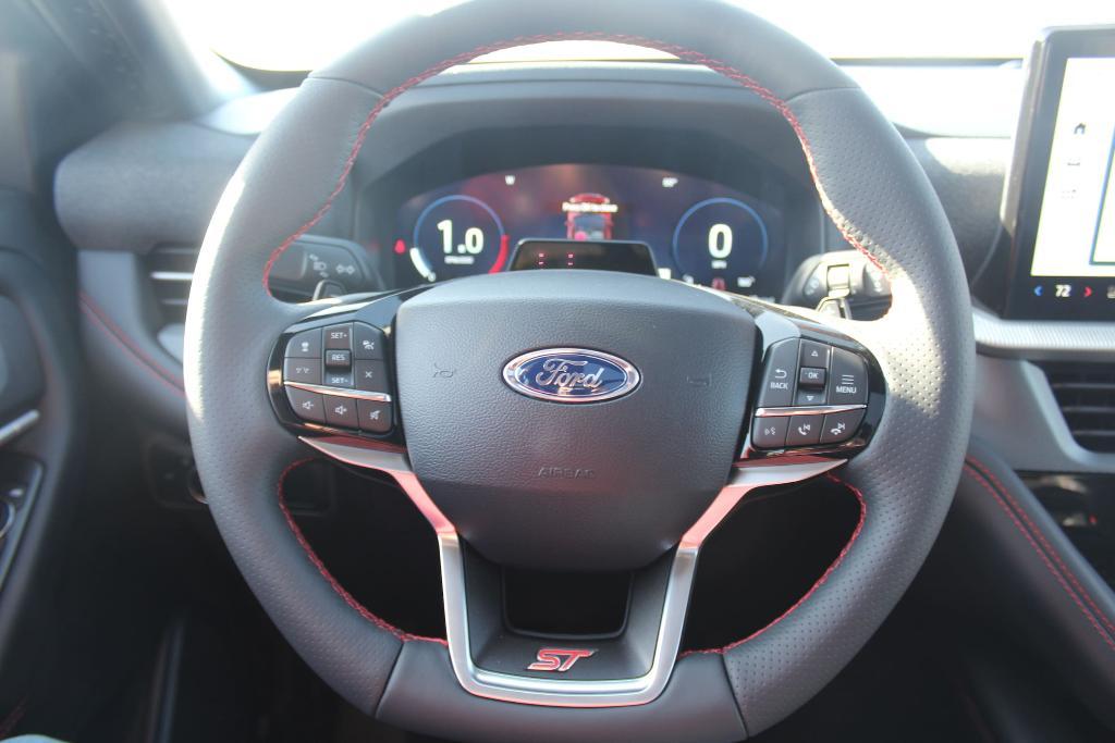 new 2025 Ford Explorer car, priced at $62,355