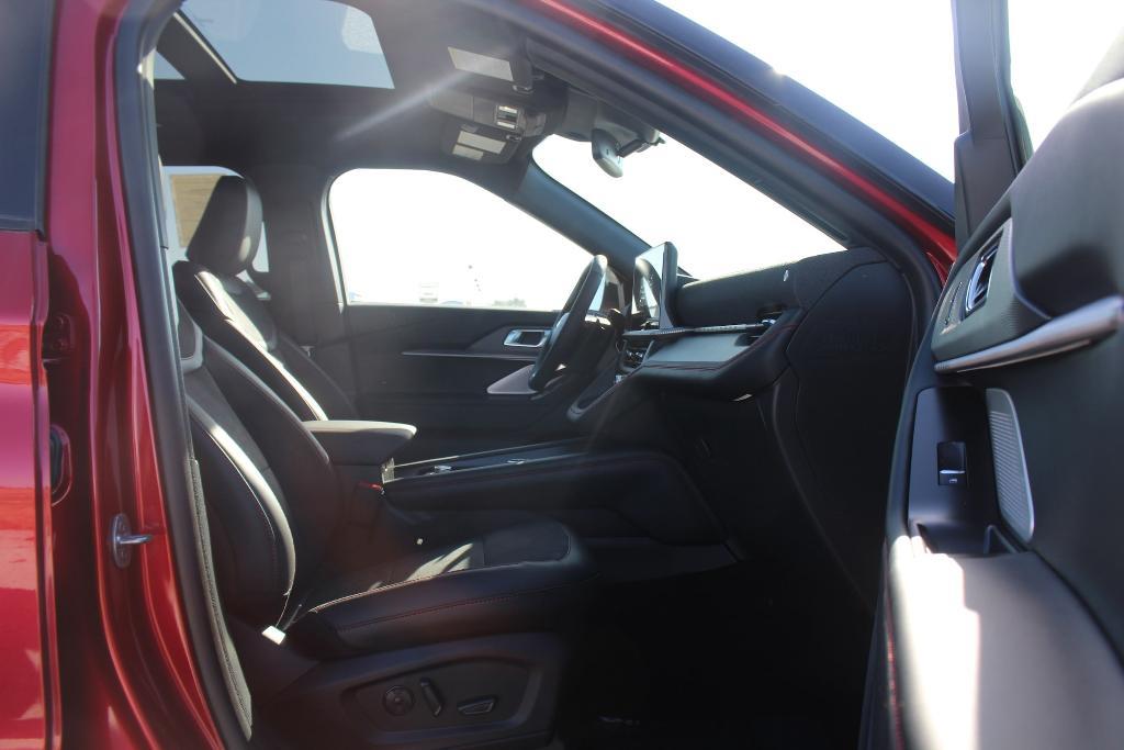 new 2025 Ford Explorer car, priced at $62,355