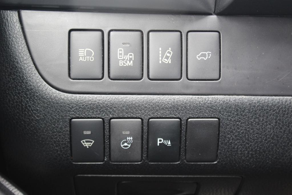 used 2015 Toyota Highlander car, priced at $16,997