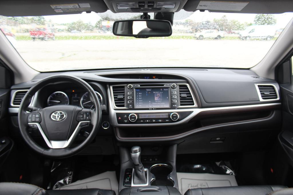 used 2015 Toyota Highlander car, priced at $16,997