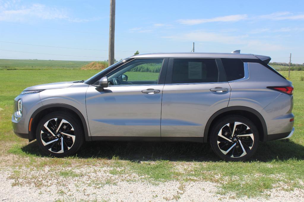 used 2022 Mitsubishi Outlander car, priced at $21,414