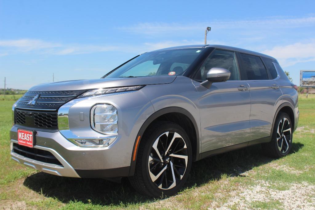 used 2022 Mitsubishi Outlander car, priced at $21,915