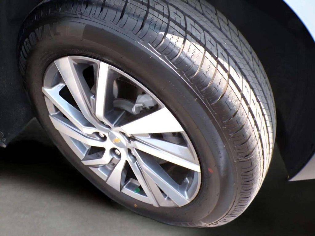 used 2022 Chevrolet Equinox car, priced at $24,380