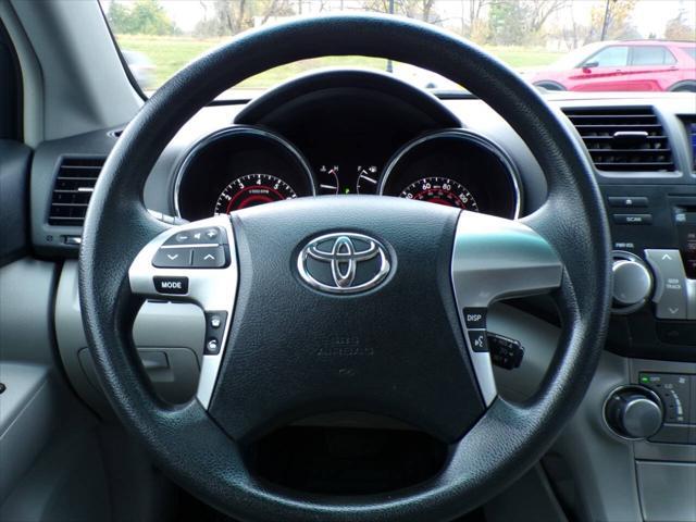 used 2011 Toyota Highlander car, priced at $10,780