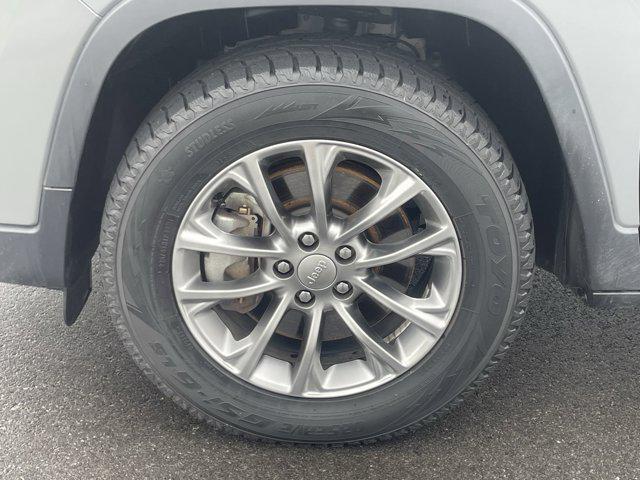 used 2020 Jeep Cherokee car, priced at $20,500
