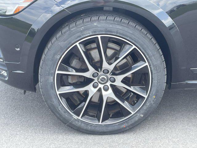 used 2018 Volvo V90 Cross Country car, priced at $24,500