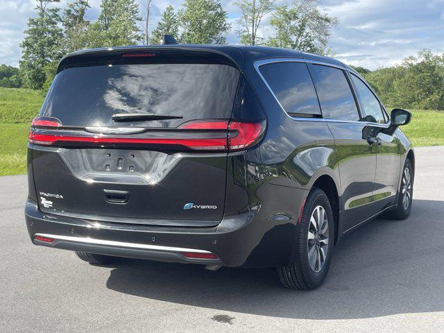 used 2023 Chrysler Pacifica Hybrid car, priced at $24,800