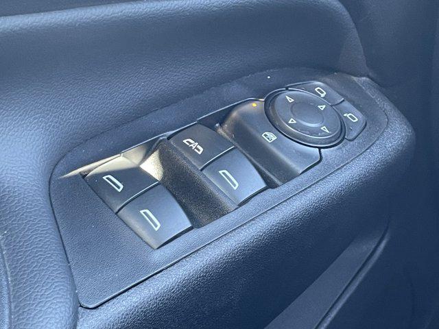used 2021 Chevrolet Equinox car, priced at $18,500