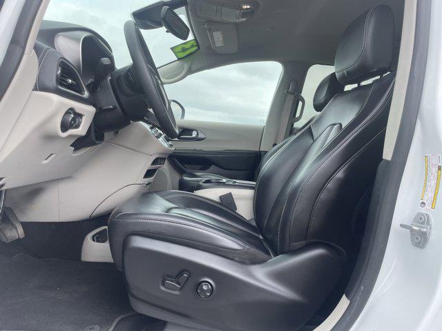 used 2023 Chrysler Pacifica Hybrid car, priced at $26,400