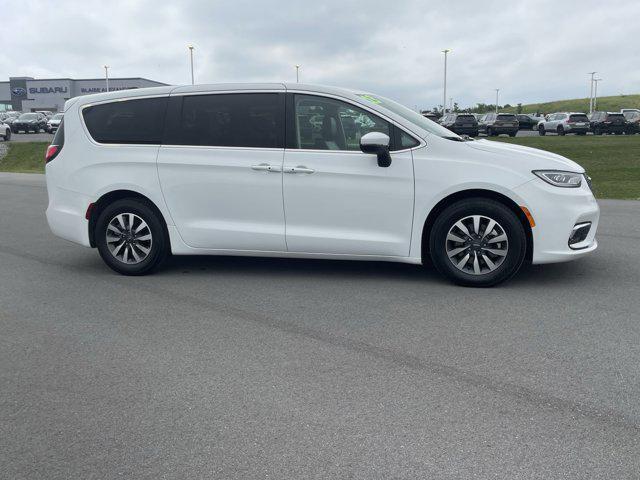 used 2023 Chrysler Pacifica Hybrid car, priced at $26,400