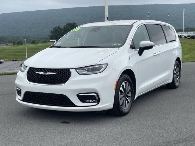 used 2023 Chrysler Pacifica Hybrid car, priced at $26,400