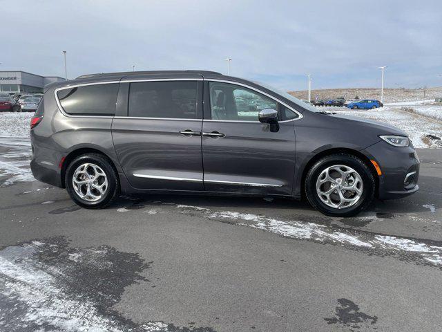 used 2022 Chrysler Pacifica car, priced at $31,000