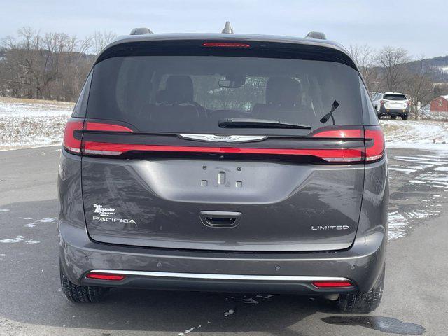 used 2022 Chrysler Pacifica car, priced at $31,000