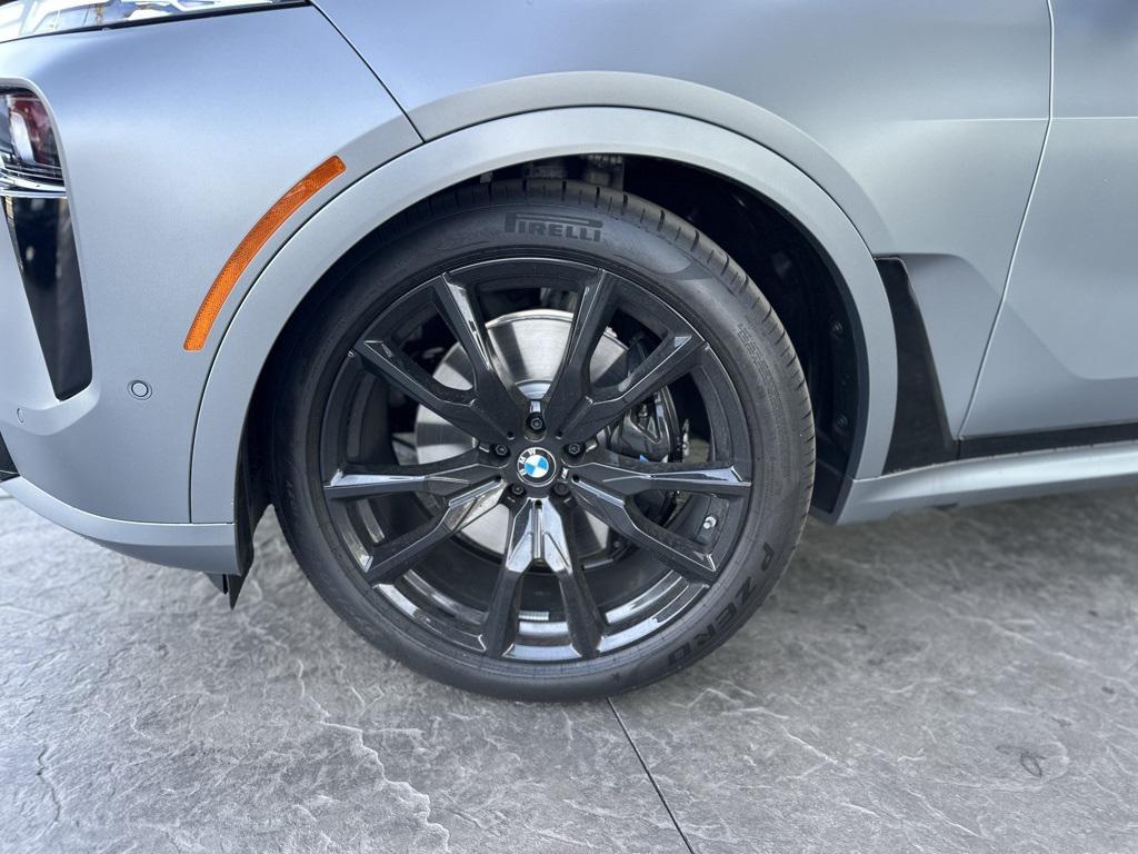 new 2025 BMW X7 car, priced at $125,545