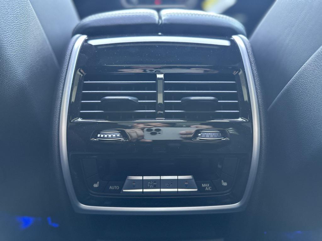 new 2025 BMW X7 car, priced at $125,545