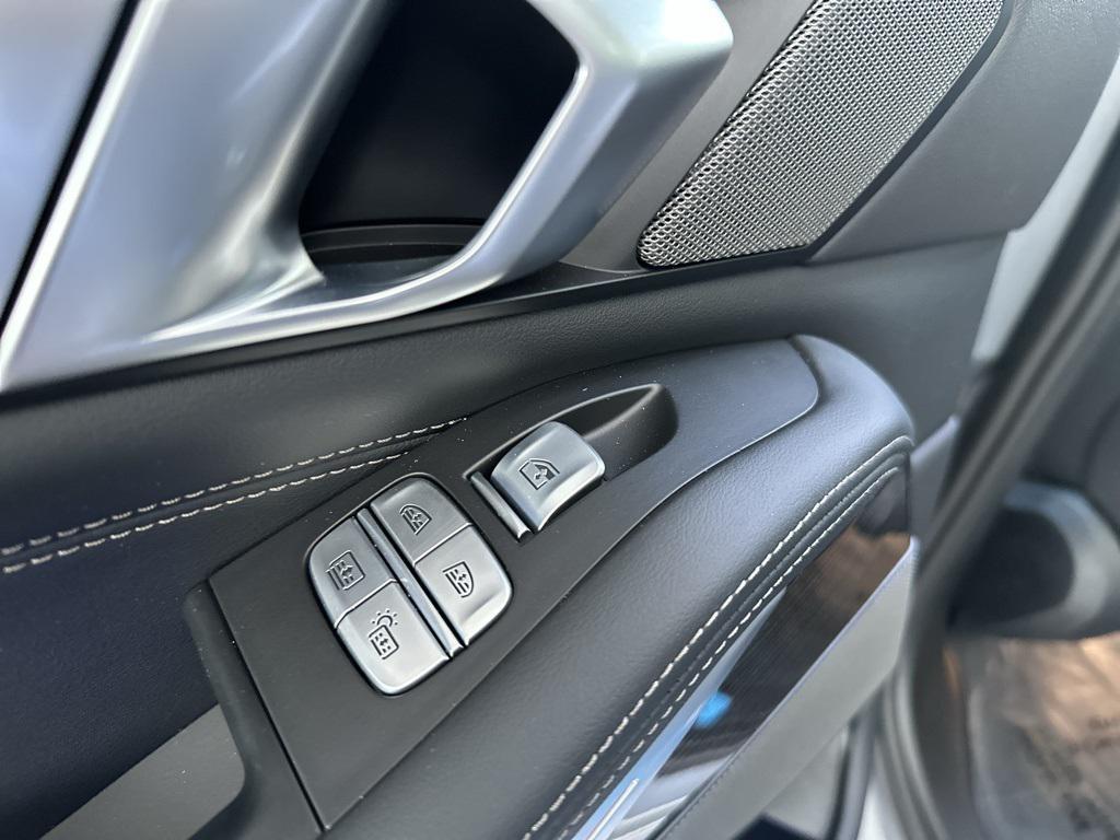 new 2025 BMW X7 car, priced at $125,545