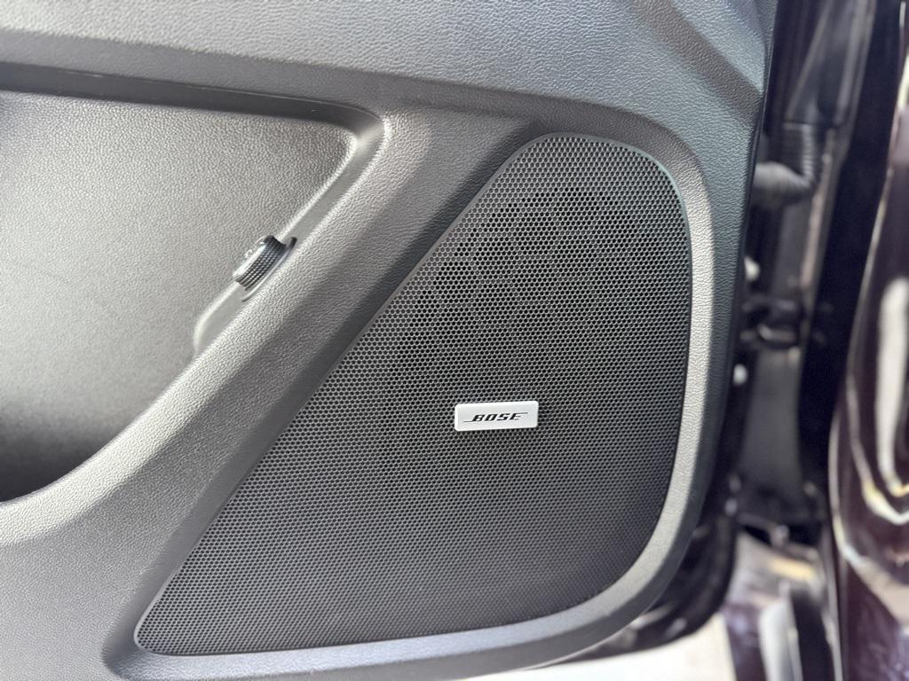 used 2023 Chevrolet Traverse car, priced at $37,990