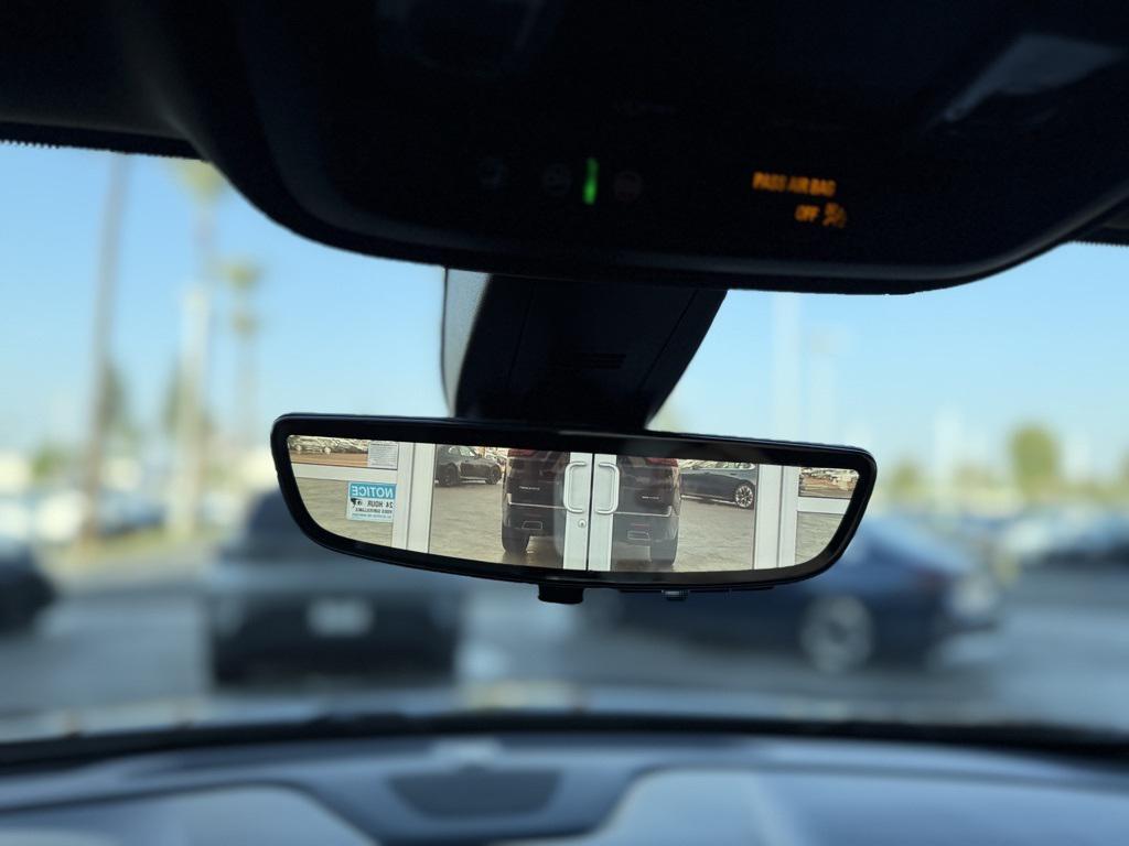 used 2023 Chevrolet Traverse car, priced at $37,990