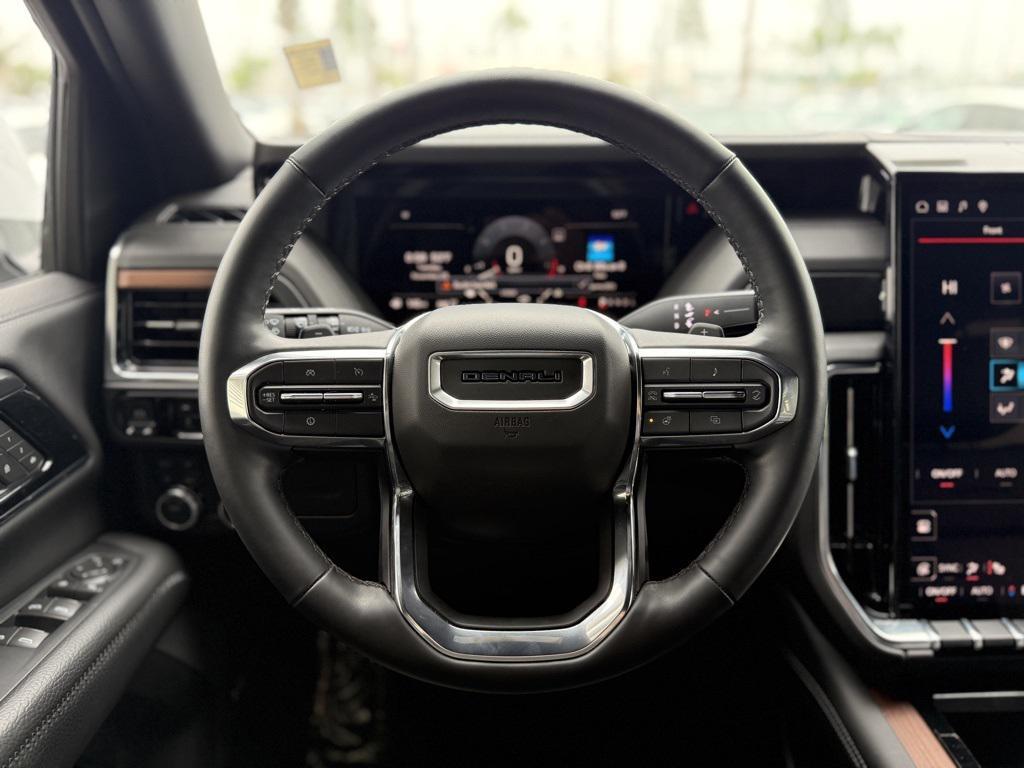 used 2025 GMC Yukon car, priced at $76,990