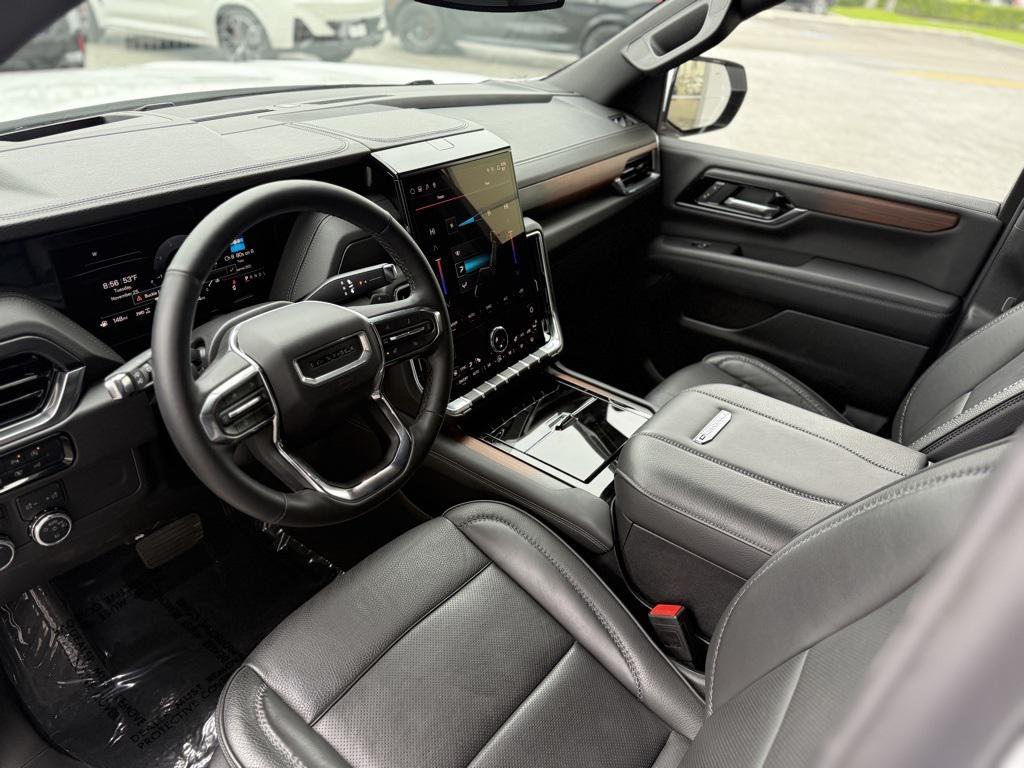 used 2025 GMC Yukon car, priced at $76,990