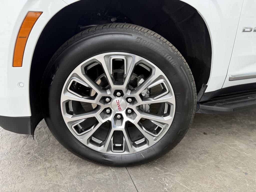 used 2025 GMC Yukon car, priced at $76,990