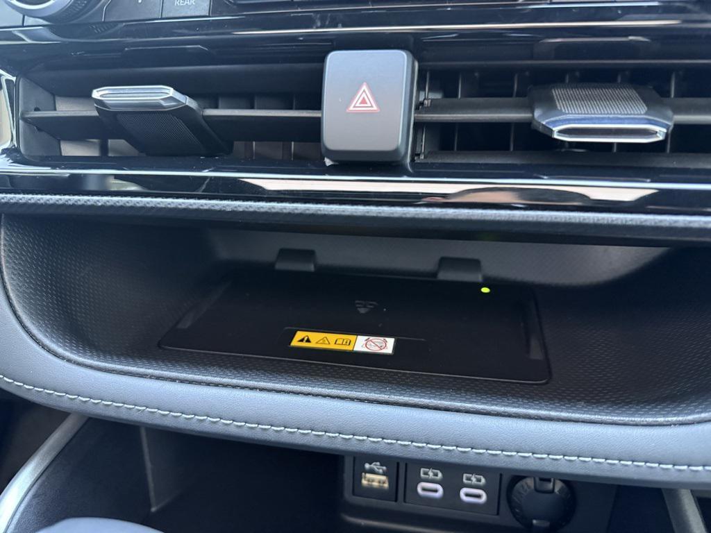 used 2024 Toyota Highlander car, priced at $40,990