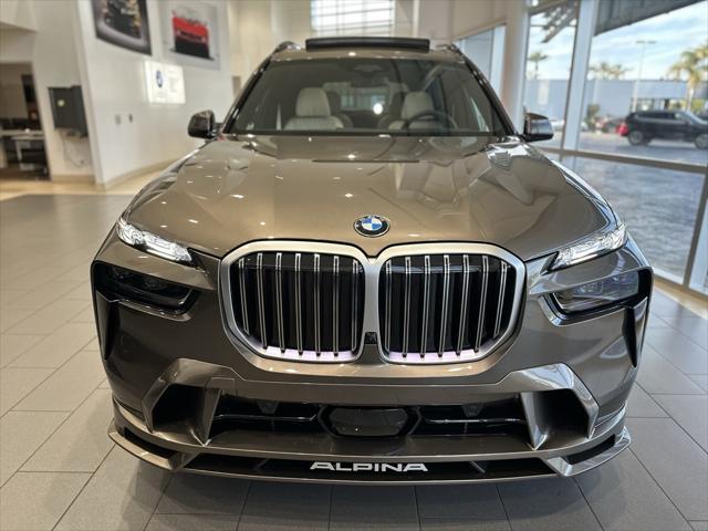 new 2025 BMW X7 car, priced at $163,145