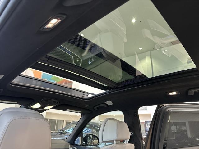 new 2025 BMW X7 car, priced at $163,145