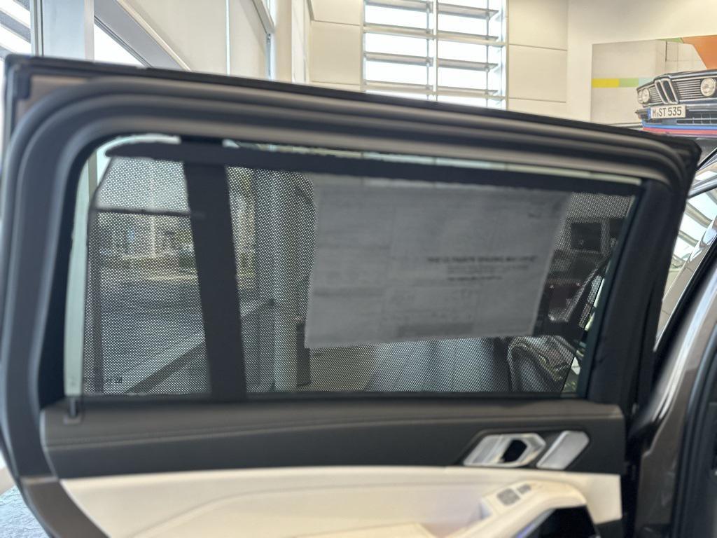 new 2025 BMW X7 car, priced at $163,145
