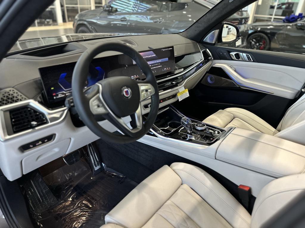 new 2025 BMW X7 car, priced at $163,145