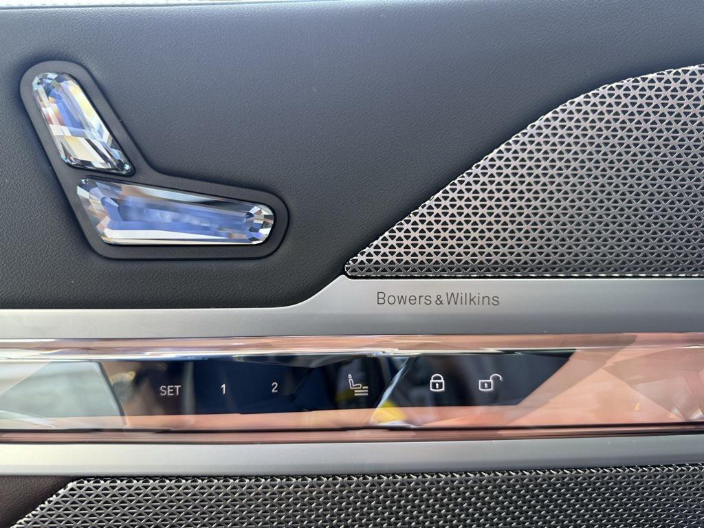 used 2023 BMW 760 car, priced at $79,990